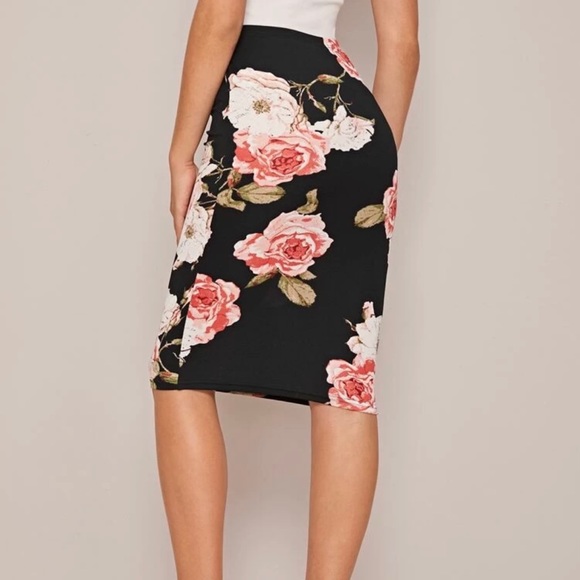 Floral Print Midi Pencil Skirt - Picture 2 of 3